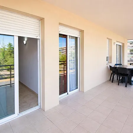 Ventura Park C- 3 *